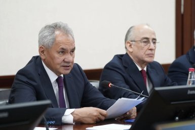 Шойгу провёл на Ставрополье совещание по предупреждению деструктивной деятельности